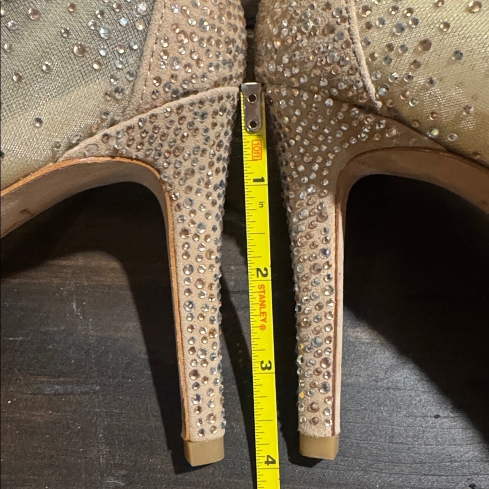 ANTONIO MELANI Beige Crystal-Embellished Pointed-Toe Pumps-Size 10 - Picture 8 of 9